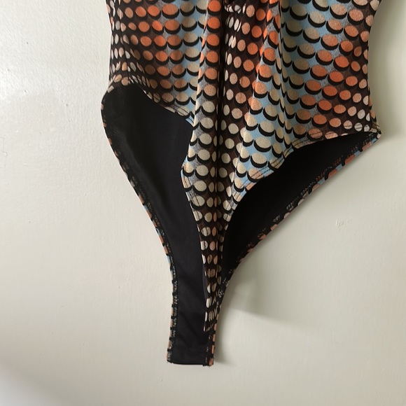 NWT Cut Out Top! - Picture 10 of 11